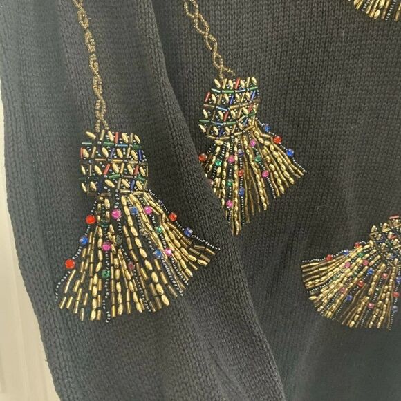 Victoria Harbour Vintage Women’s Black Jewel Tassel Sweater Top Size Medium - Picture 6 of 6